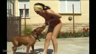 Herrin выгуляла Hund, отлизала Ihr die Eier, und dann machte Blowjob